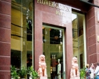 flower-garden-hotel