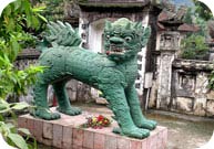 statue inside perfume pagoda