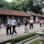 Tourists to Hanoi